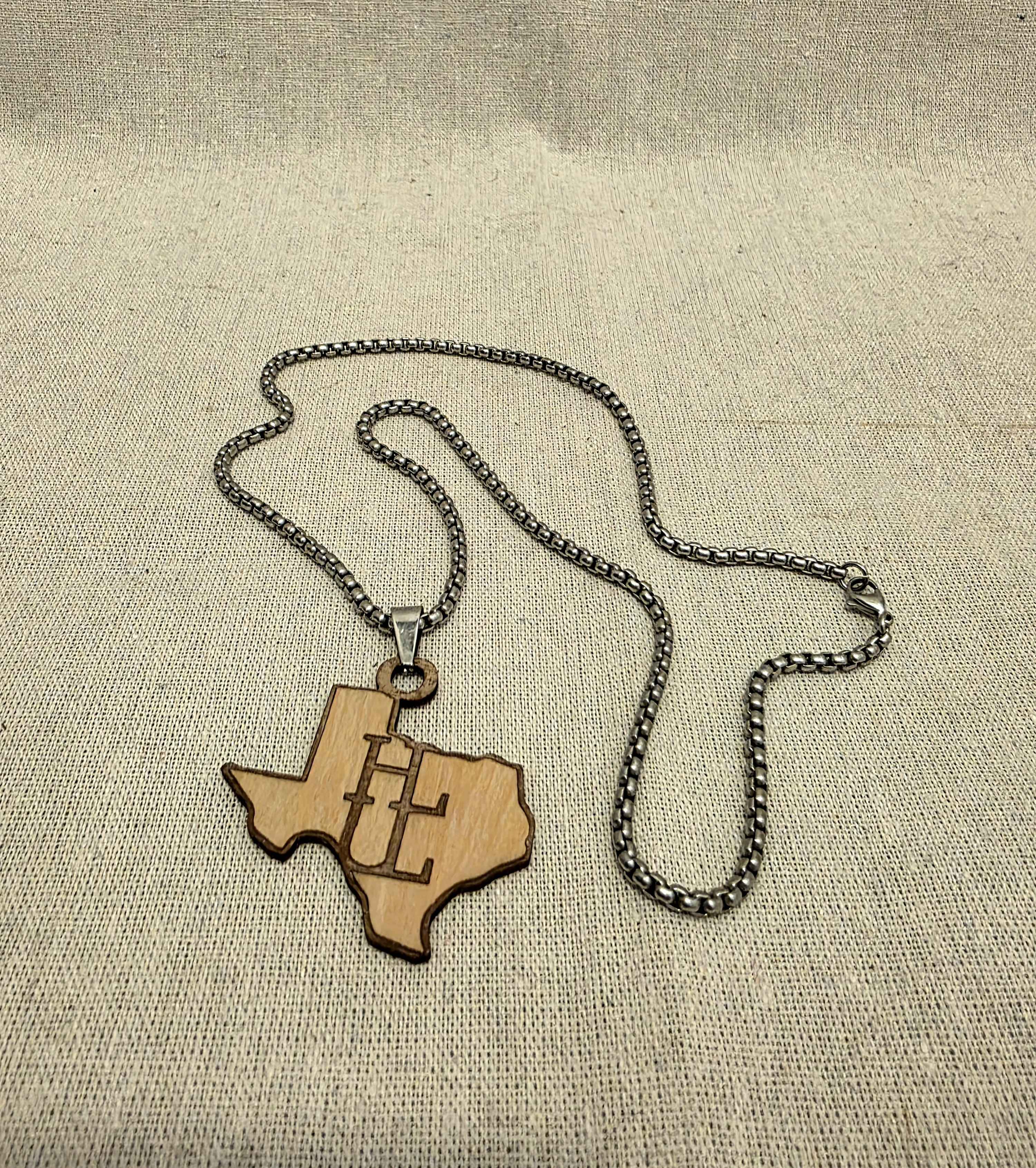 hullnecklace